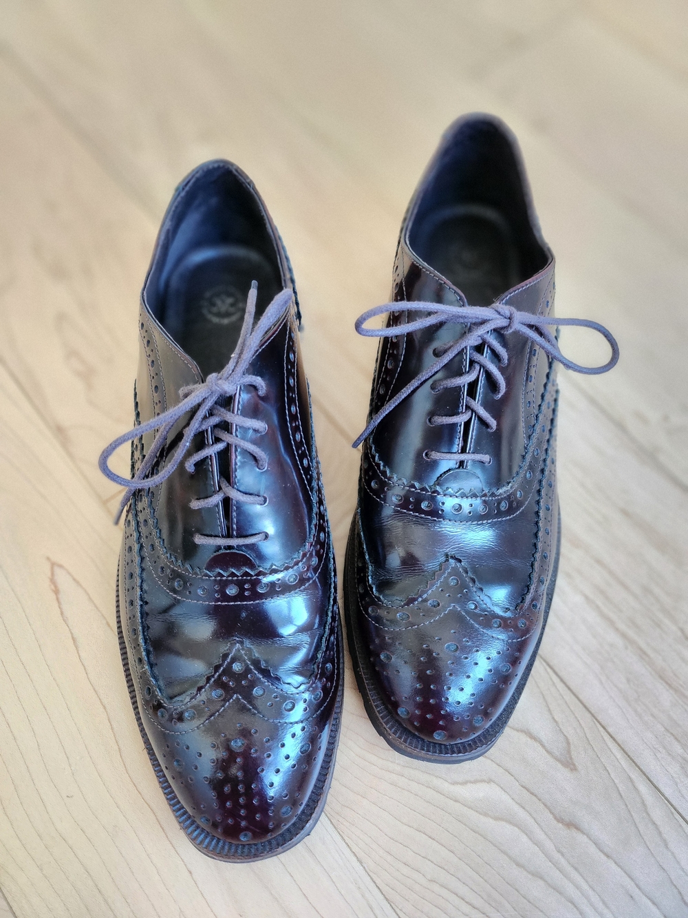 Johnston & Murphy Womens Burgundy Wingtip Brogues - Classic Leather Dress Shoes